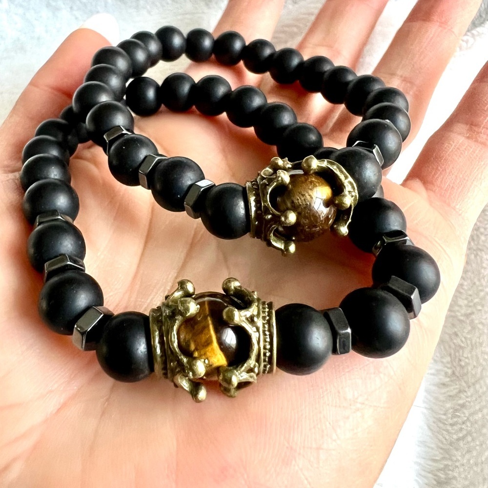 Tiger Eye + Black Onyx + Hematite Crown Mala Bead Bracelet - Picture 10 of 11